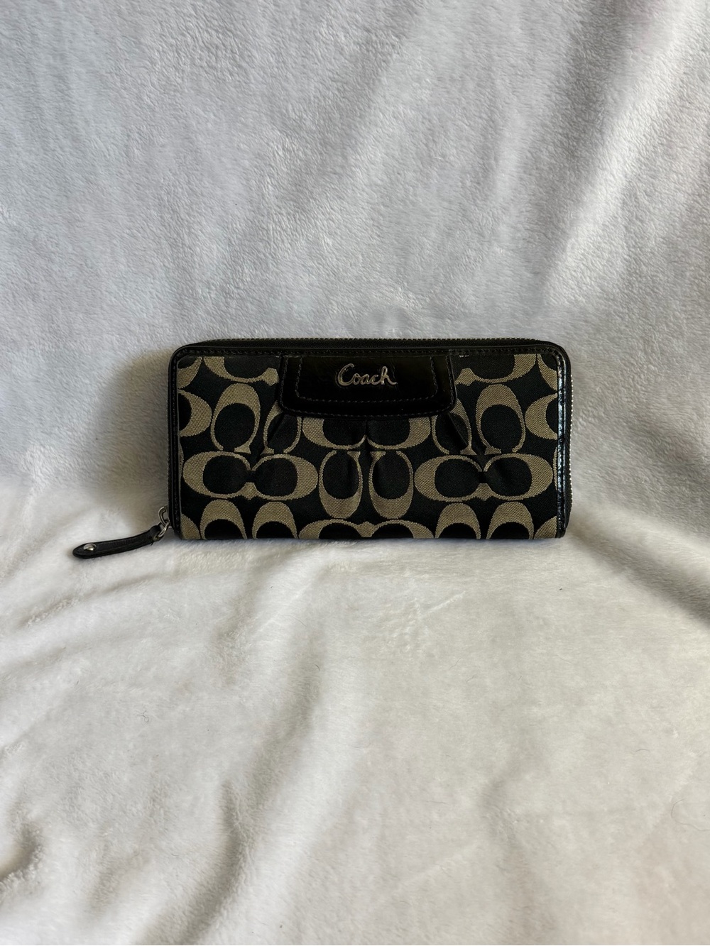 Coach Ashley Signature C Jacquard Accordion Zip Around Wallet